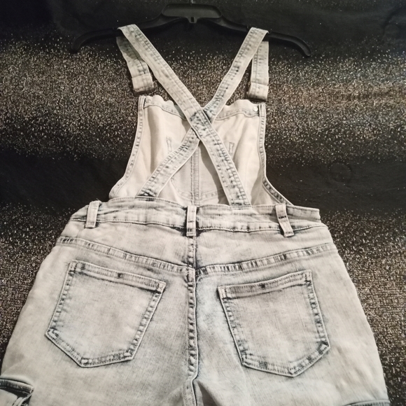 Overalls - Picture 4 of 8